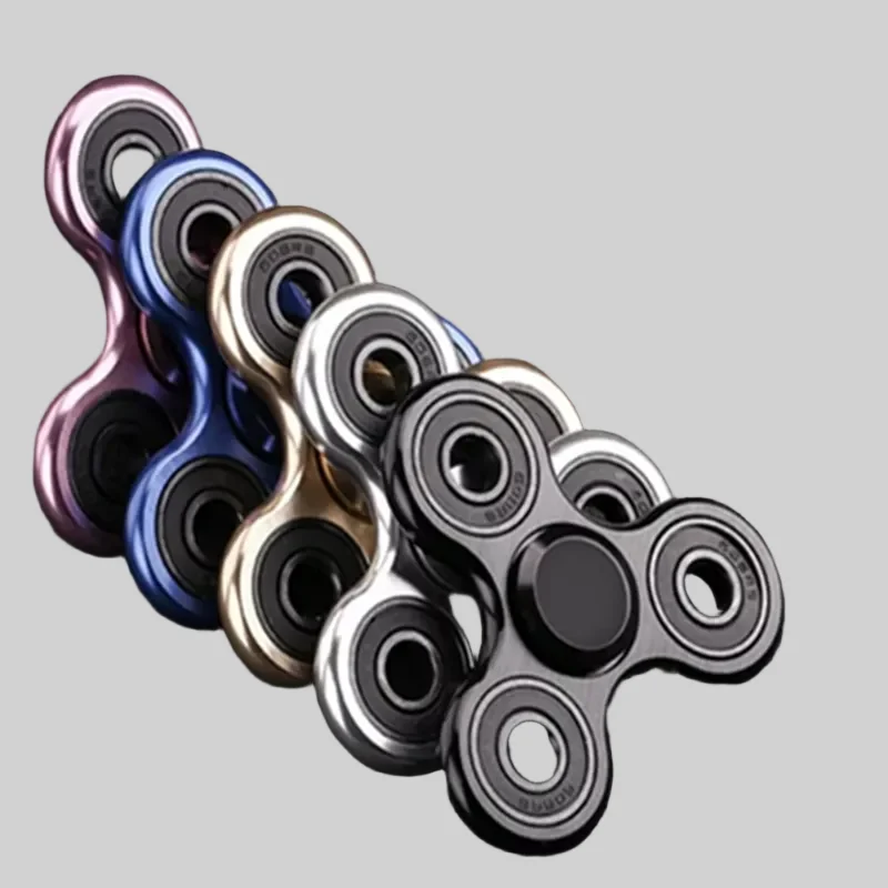 70mm Triangle Aluminum Alloy Metal Spinner - DecompressionToy for Kids and Adults_1